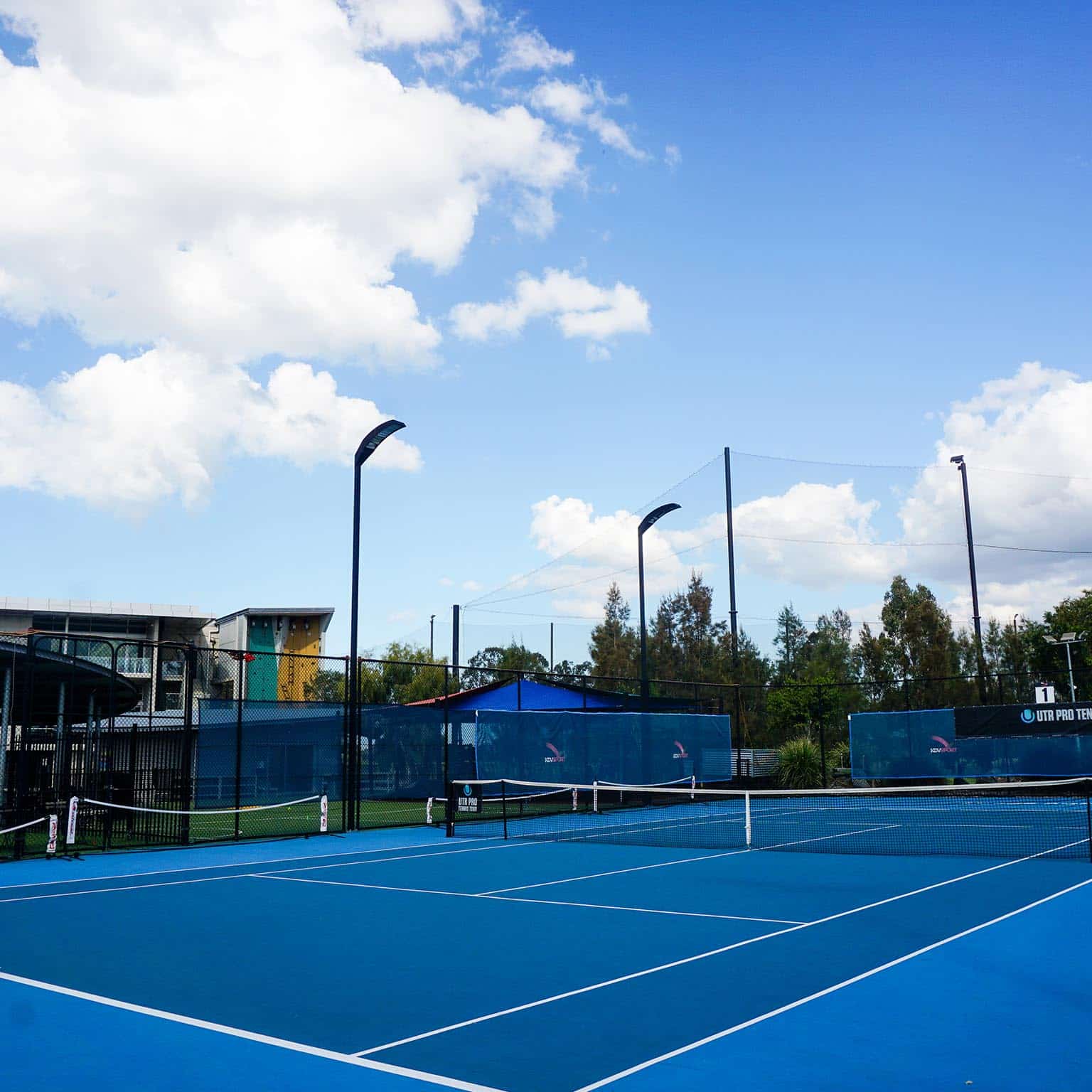 kdvsport-tennis-court-hire_thumbnail